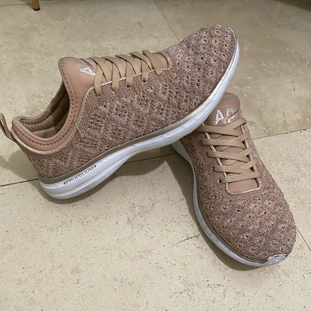 Rose Gold Techloom Phantom APL Sneakers size 7.5